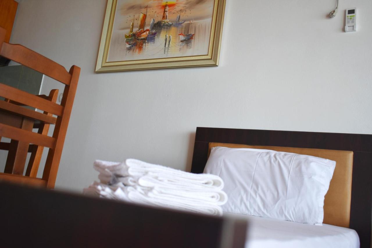 Ionio Rooms II Himare Ngoại thất bức ảnh