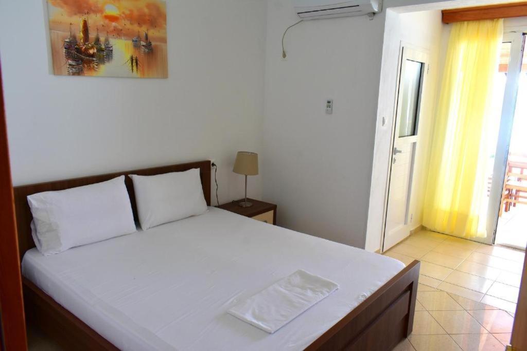 Ionio Rooms II Himare Ngoại thất bức ảnh